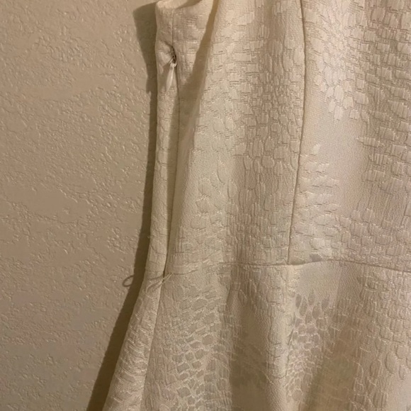 ~~Jennifer Lopez Dress size 6 - Picture 7 of 8